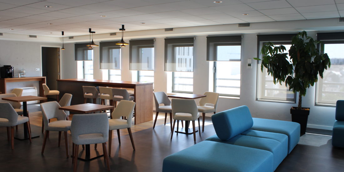 Aménagement d’une salle de réunion et d’un espace de convivialité professionnels